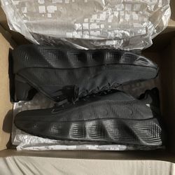 Nike AVA ROVER (Never Worn)