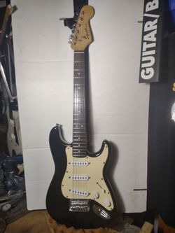 Mini Squier Fender 3/4 Guitar EXC Pro fret-level setup Spa perfect now $130
