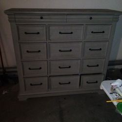 12 Drawer Dresser 