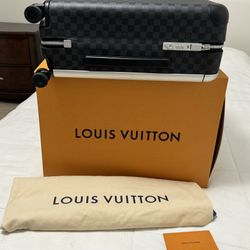 LOUIS VUITTON CARRY ON
