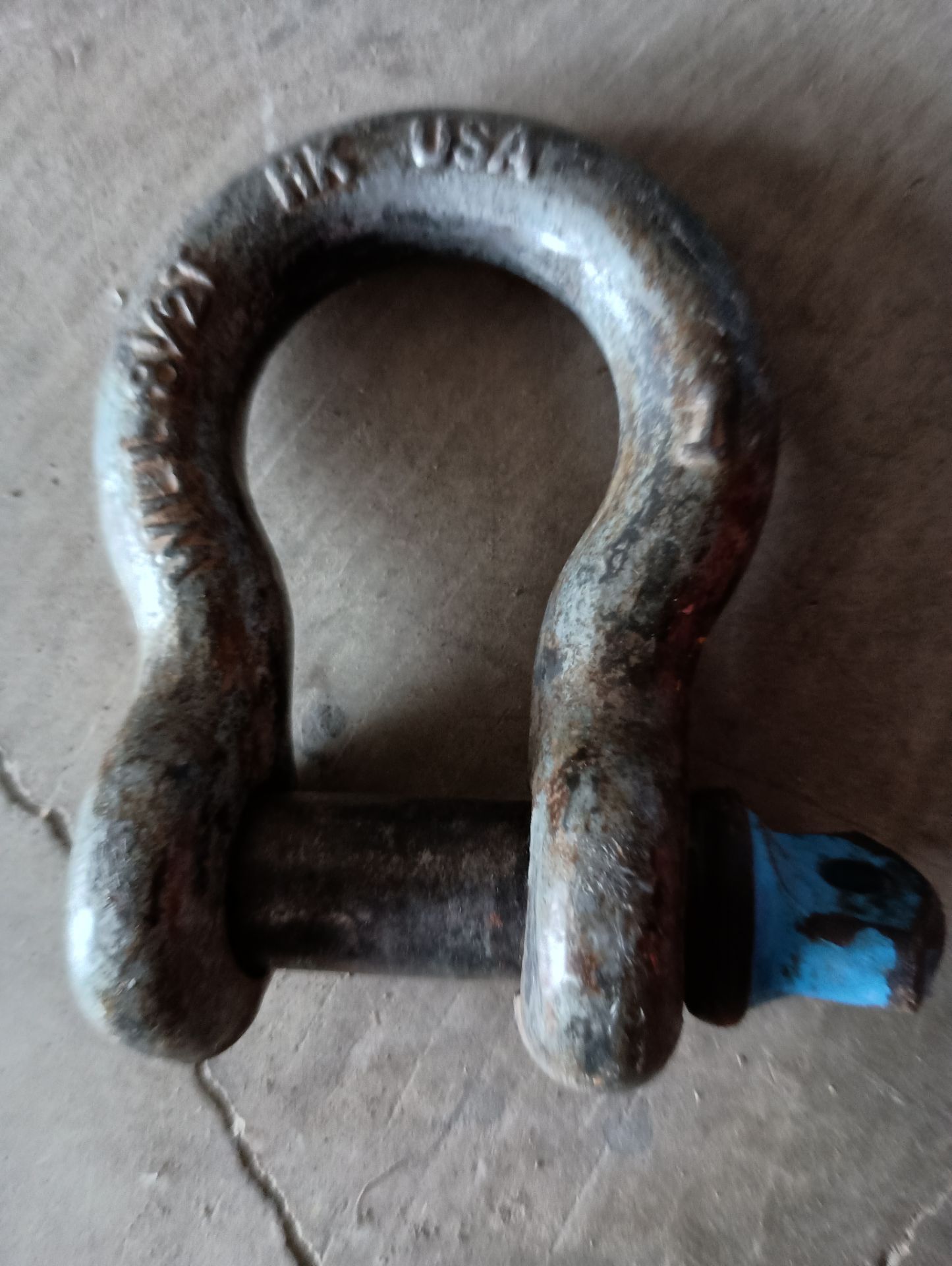 ANCHOR SHACKLE: WLL 8 1/2 Ton HK USA. ONLY $25