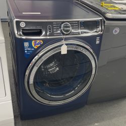 New Scratch And Dent GE Front Load Washer. 1 Year Warranty 