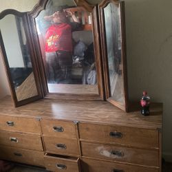 Dresser mirror
