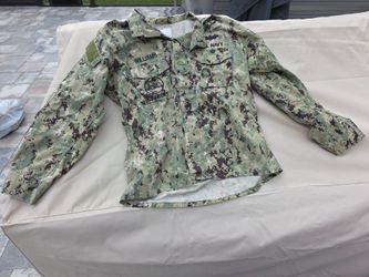 ​US Navy NWU Type III Shirt Blouse Large Long Digital Camo Seabees Patches...