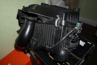 2003-2008 Mazda6 Air Filter Assembly