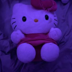 Cute Hello Kitty Plushie 