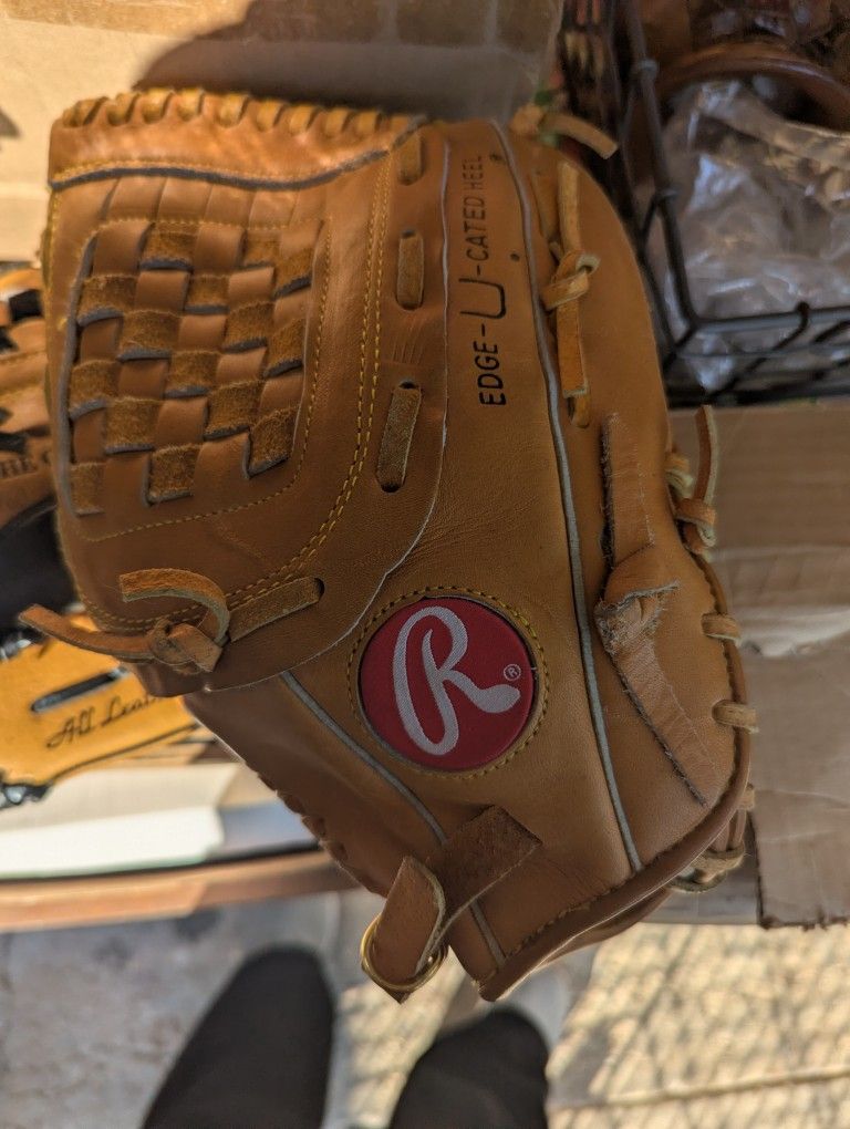 Two Leather Rawlings Baseball Gloves Vintage Like New