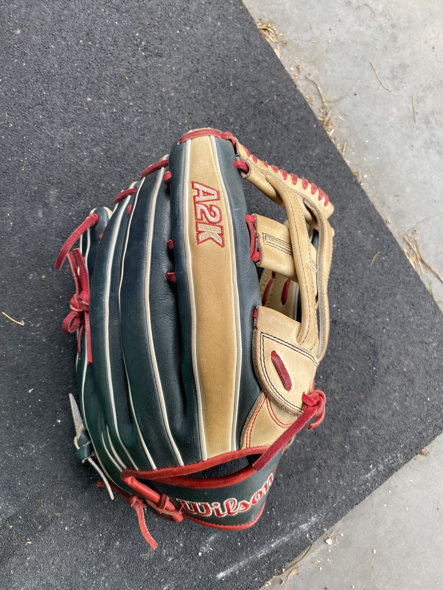 Wilson A2k 12.75 In Soto Glove (A2000 Rawlings Baseball Fastpitch)