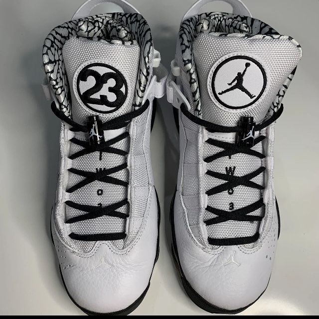 Women’s Jordan’s Size 8- New