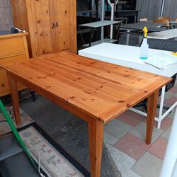 Pottery Barn Pine Rustic Dining Table $240 OBO