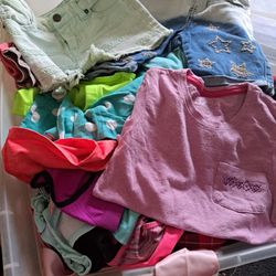 Tengo Mucha Ropa De Niña Y Niño