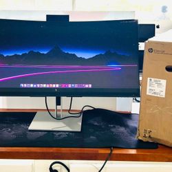 HP 34” E34m G4 WQHD (3440 x 1440) Curved USB C Conferencing Monitor WebCam Speaker like new
