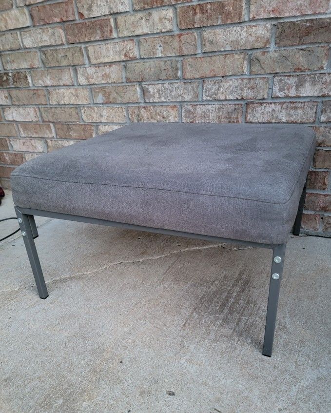 Pedestal Pet Bed