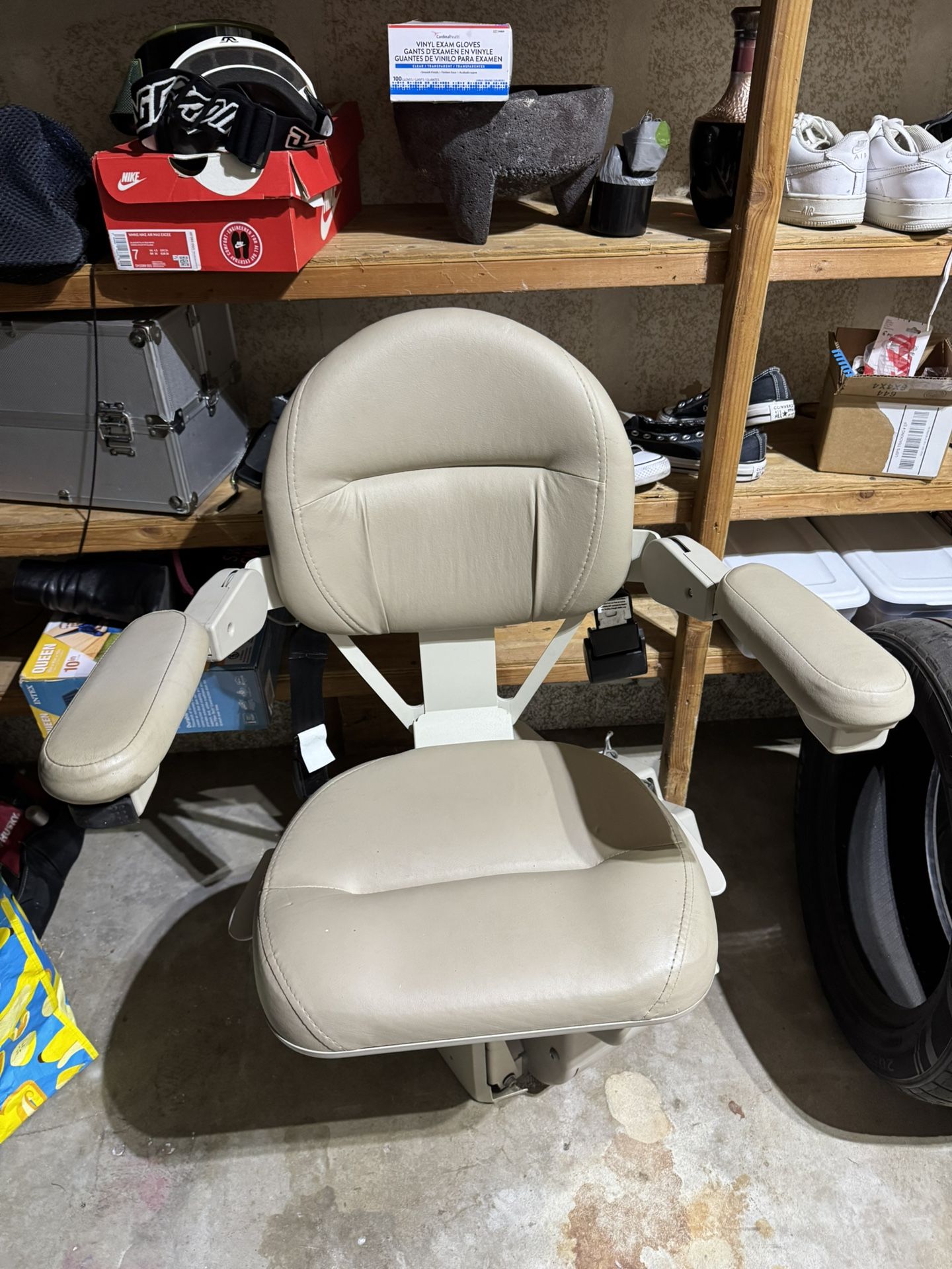 Electric stair chair lift