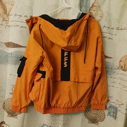 MEN'S LIGHT WEIGHT JACKET, WATER PROOF WITH A HOODED RAIN JACKET 