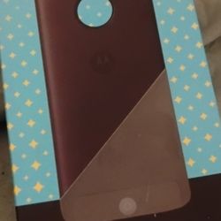 Motorola Moto Power Pack, a snap-on battery mod for Moto Z family smartphones.