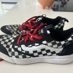 Selling Sneakers For Kids. Brand : Vans