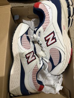 New Balance 2002R