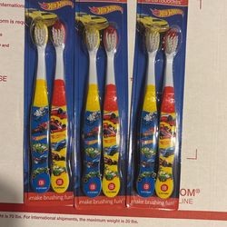 Hot wheels Set Of 2 Toothbrushes $2 Per Set New