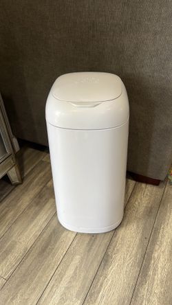 Diaper trash can