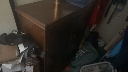 Wood dresser