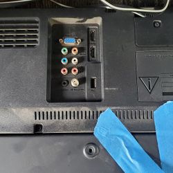32 Inch Emerson TV With Remote
