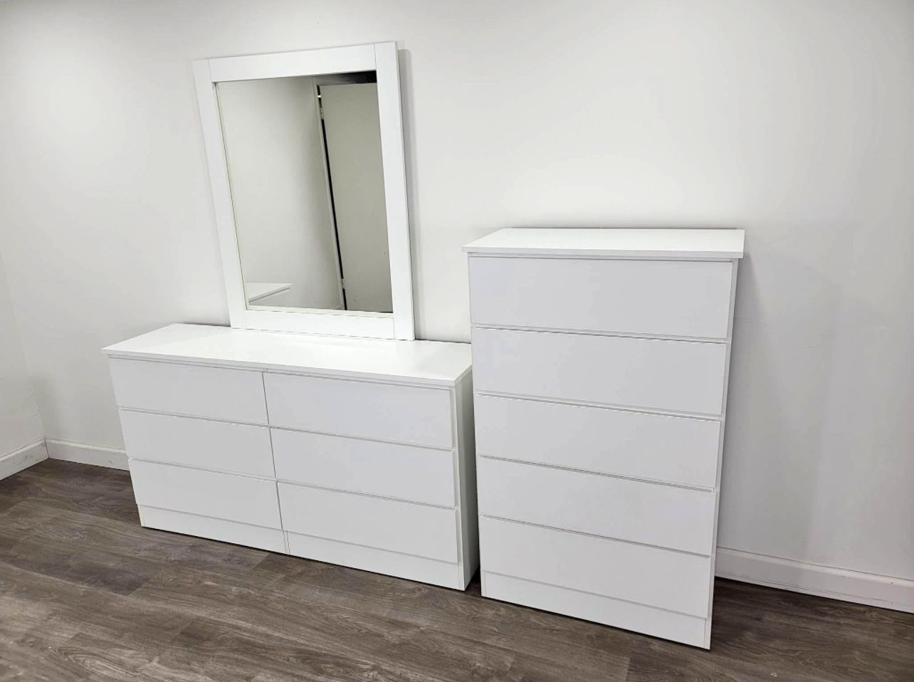 Dresser Whit Mirror And Chest - Cómoda Con Espejo Y Gavetero