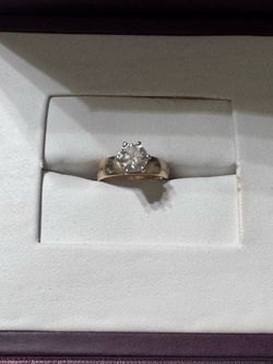 14 karat gold wedding ring