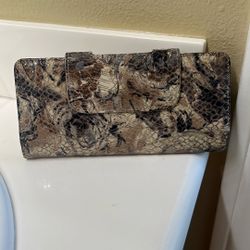 100% Leather Super Nice HOBO Brand Wallet New 