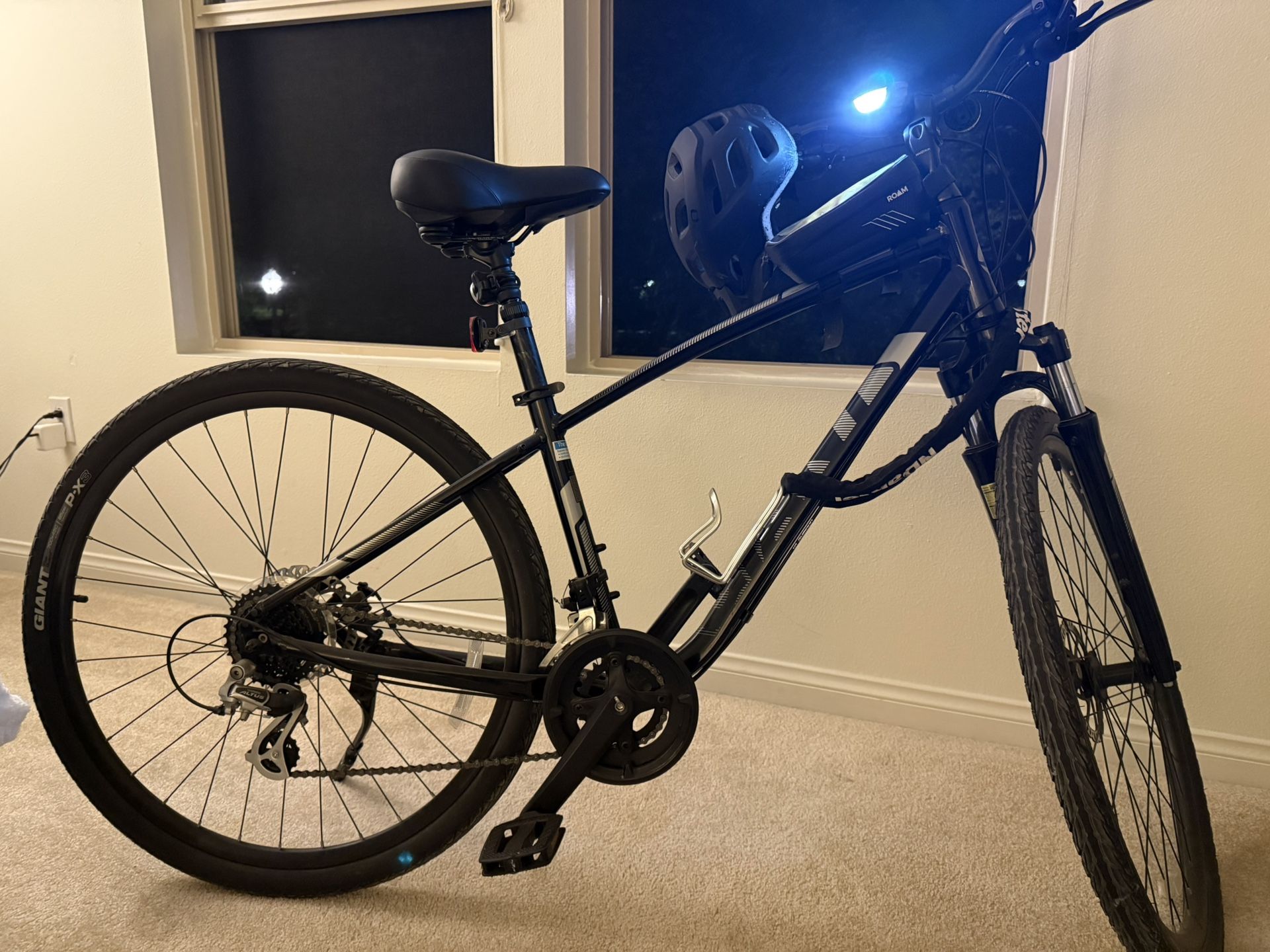 Giant Cypress Dx Hybrid Bicycle $630 or OBO