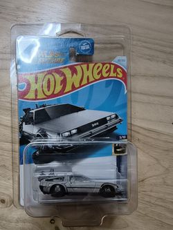 Hot Wheels BTTF Time Machine