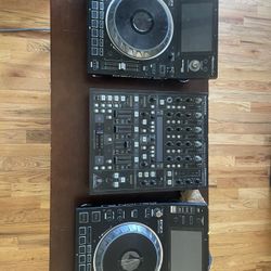 2 DENON DJ ENGINE SC500 with BEHRINGER DD4000 mixer - 2500? or best offer