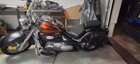 Cruiser Motorcycle with Saddlebags and Windshield