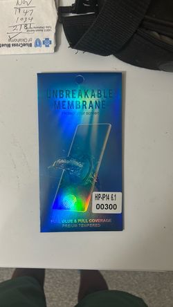 iPhone 14 screen protector
