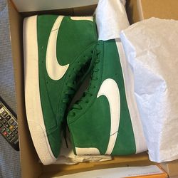 Nike Blazers Size 10.5