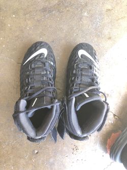 Nike Force Youth Football Cletes