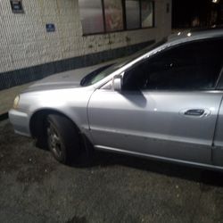 ACURA 2003 PARTS CAR (Sale As Whole)