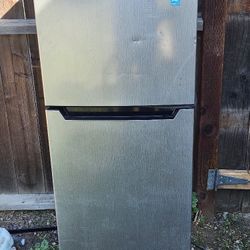 Magic Chef Mini Fridge