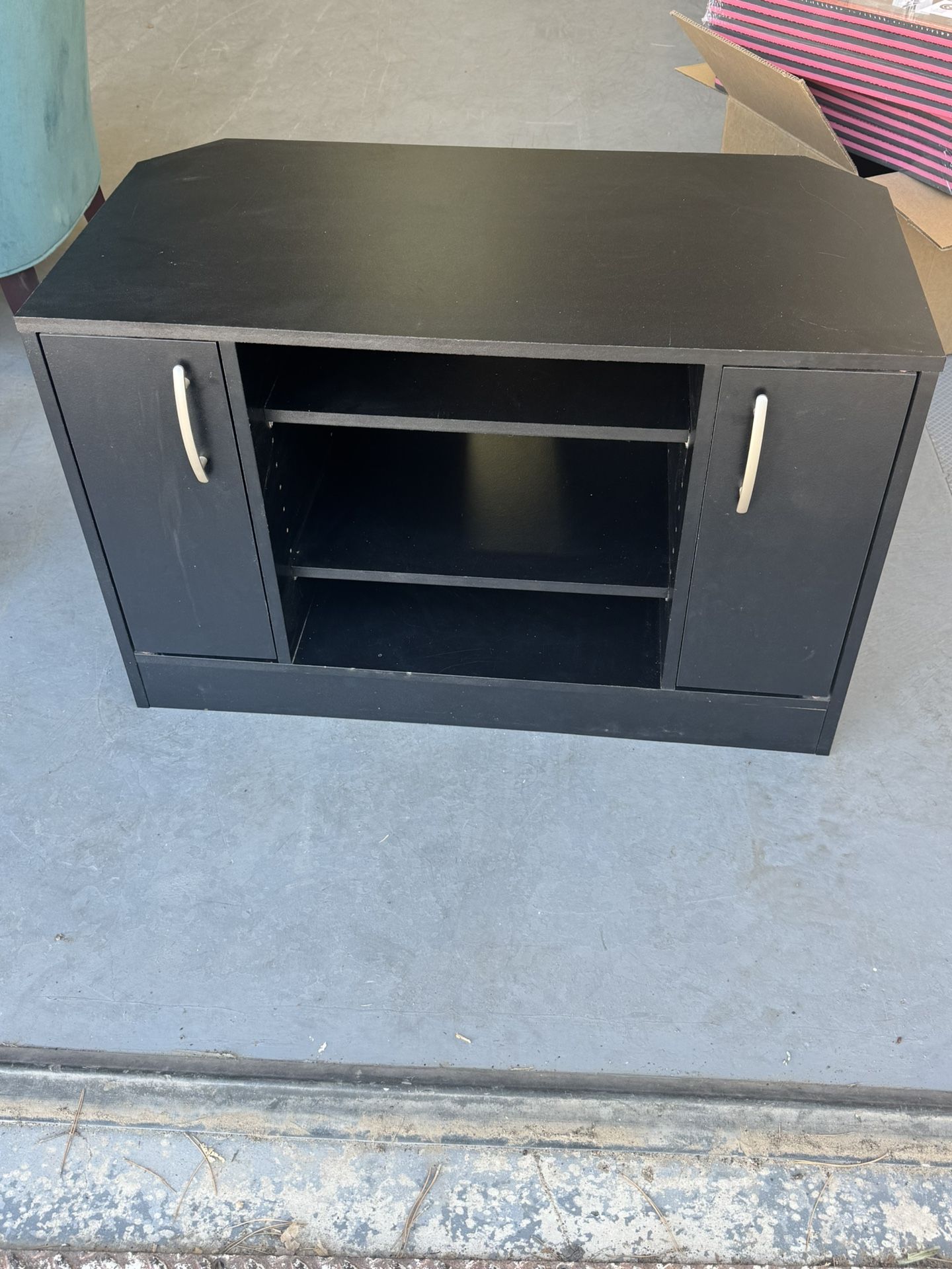 Tv stand