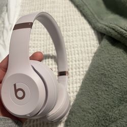 Beats Solo 4