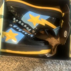 They often feature eye-catching camo patterns, high-quality materials, and a distinctive streetwear vibe. BAPE shoes are also popular for their exclus