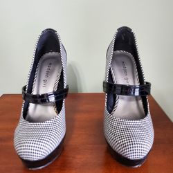 Madden Girl Vexxx Black Houndstooth 8