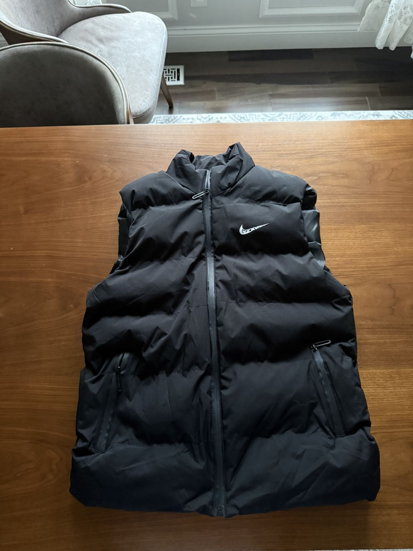 NEW Nike Puffer Vest Men’s Size Medium Black w/ Zippers | Serial: #GZXVKN