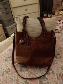Super cute purse bought at t.j Maxx resembles a Patricia Nash type purse in brand new condition