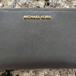 Micheal Kors Wallet 