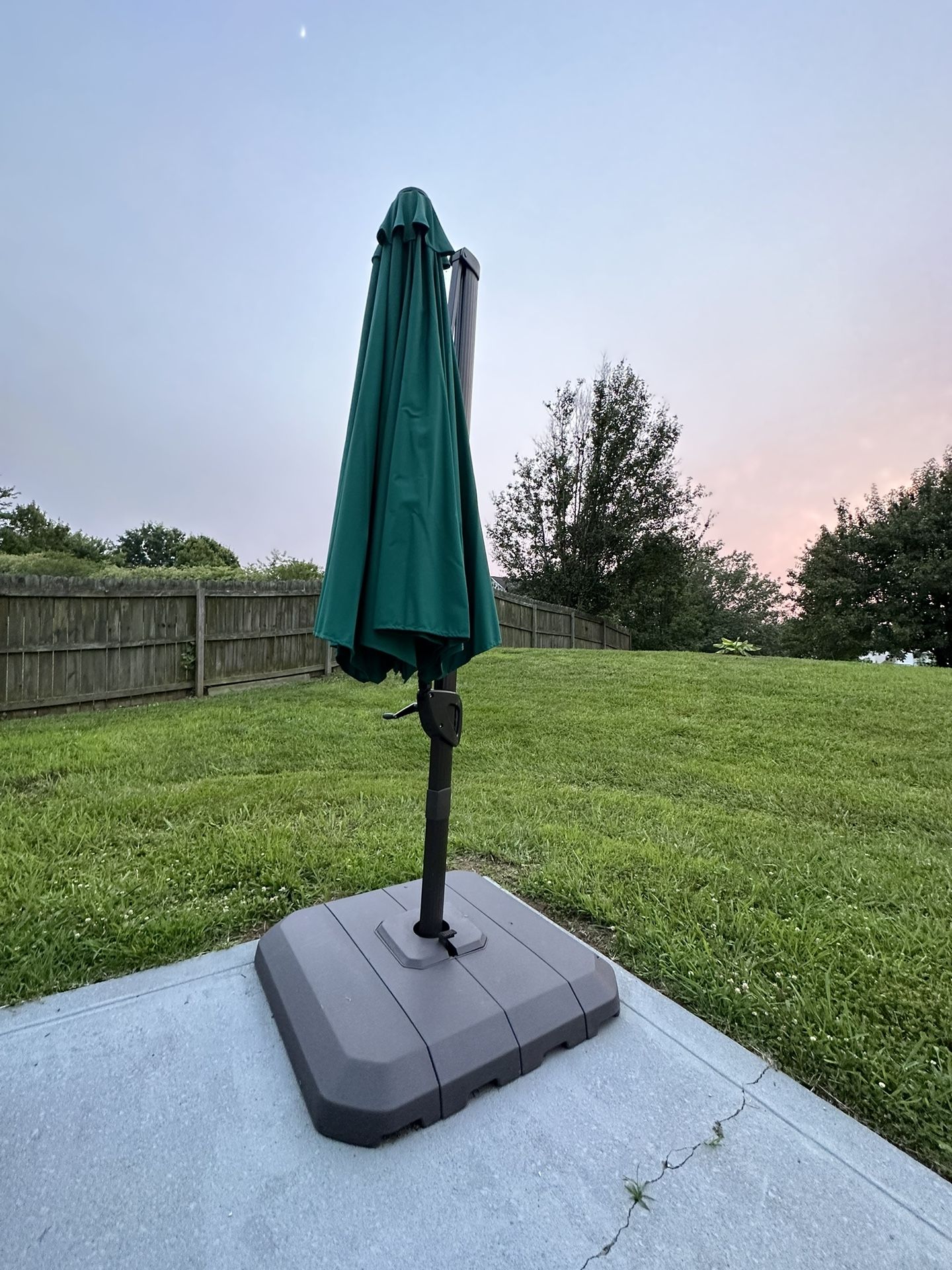 Wikiwiki 10’ Outdoor Umbrella 