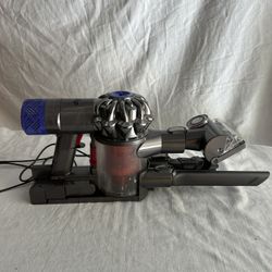 Dyson Vacuum 