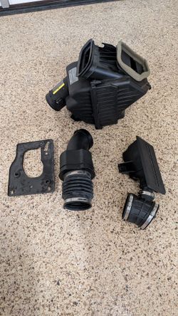 GMC 6.6L Duramax Air box Assembly