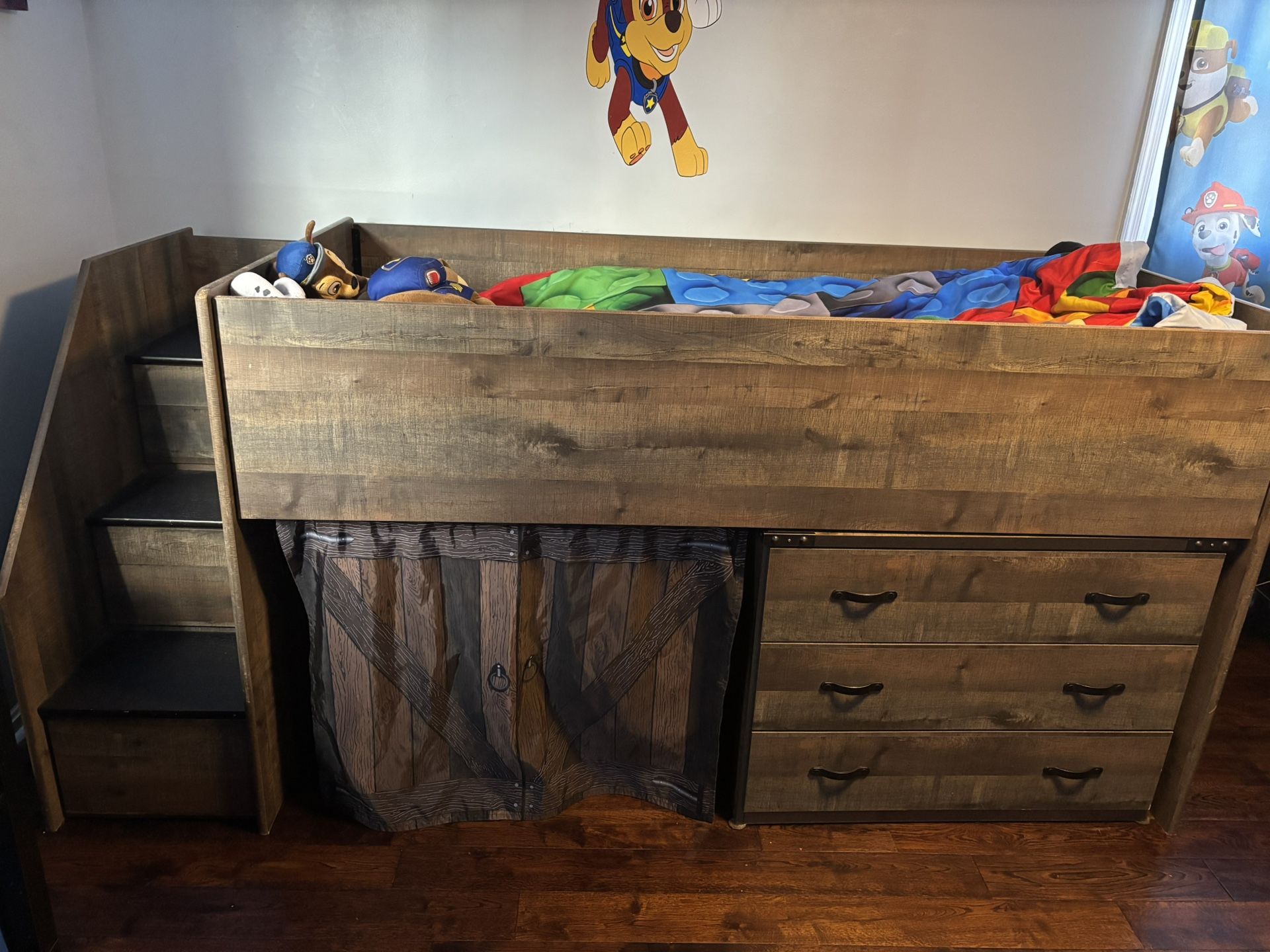 Twin Size Loft Bed