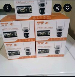 5 WiFi Smart Cameras Double Screen & Double Channel . Synchronous Monitoring.